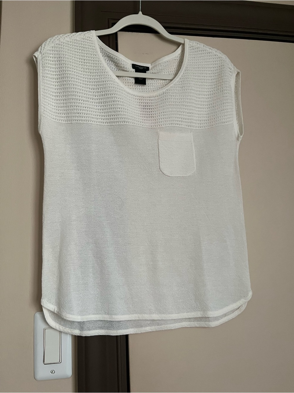 Ann Taylor Factory White Knit Short Sleeve Pocket Top